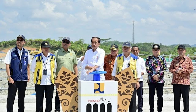 Resmi Beroperasi, Presiden Jokowi Buka Aliran Air Perdana Bendungan Sepaku Semoi