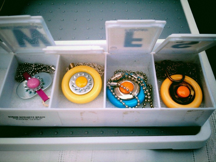 pill-jewelry5