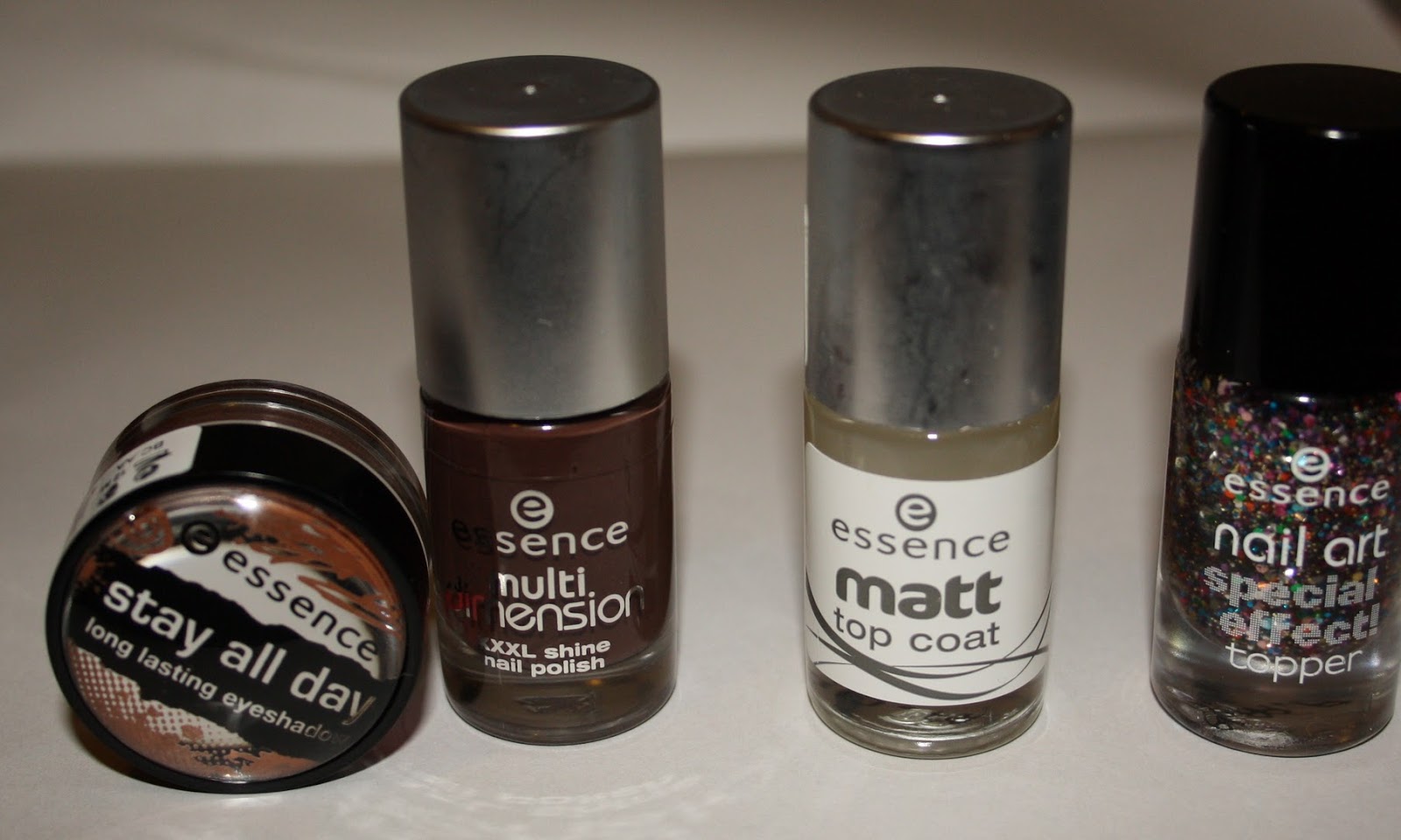 ESSENCE  Haul&Swatch