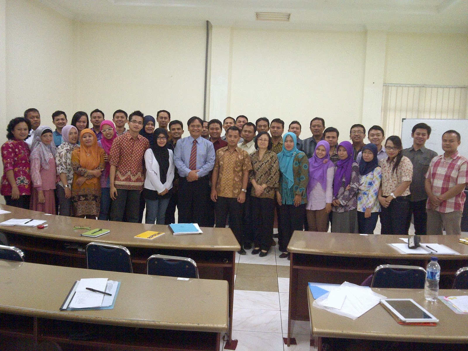 AP BUSINESS & MANAGEMENT MM33 Tugas 1 Pertanyaan tentang Bisnis