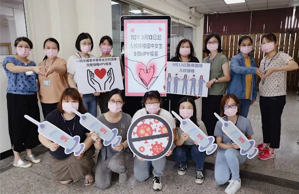 ▲彰化縣9月13日起安排醫療團隊前往49所國中，免費為111學年國中女生接種第1劑9價公費人類乳突病毒疫苗。（彰化縣衛生局提供）