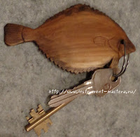 деревянный брелок для ключей 