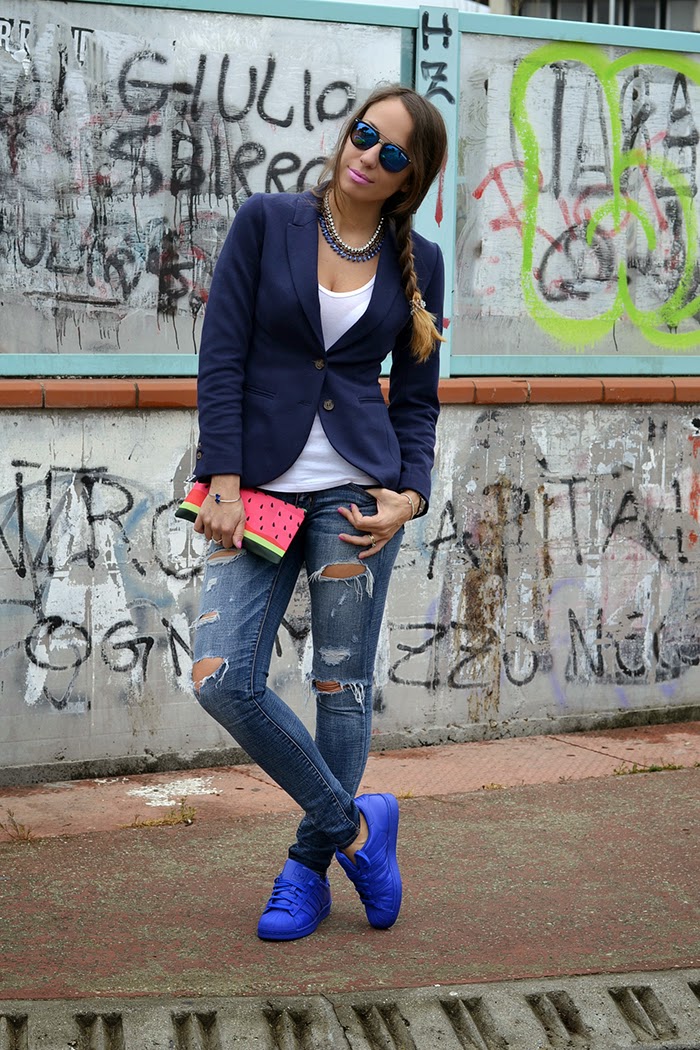 jeans blazer outfit 