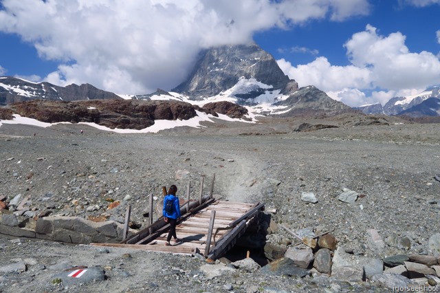 Hike the Matterhorn Glacier Trail from Trockener Steg to Schwarzsee