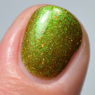 green nail polish