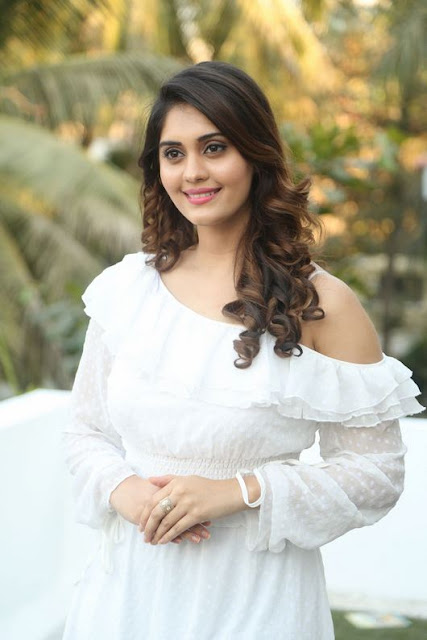 Surabhi cute smiling pics 