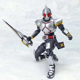 REVIEW Figure-rise Standard Kamen Rider Blade, Bandai