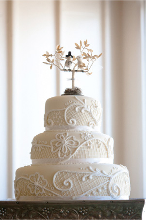 purple and ivory wedding cake