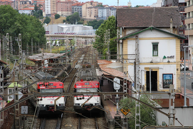 Vías de Renfe a su paso por Desierto