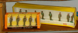 1st Type Herald Sentry; 2nd Type Herald Sentry; Boxed Sentries; Boxed Sentrys; Britains Herald; Britains Khaki Infantry; Britains Sentries; Early British Toy Soldiers; Herald Boxed Sets; Herald Models; Khaki Infantry; Khaki Infantry Page; Khaki Infantry Sentry; Plastic Figurines; Plastic Toy Figures; Plastic Toy Soldiers; Small Scale World; smallscaleworld.blogspot.com; Vintage Plastic Figures; Vintage Plastic Soldiers; Vintage Toy Figures; Vintage Toy Soldiers;