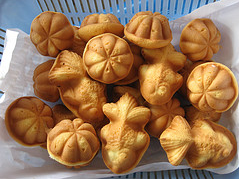 Traditional Charcoal Kuih Bahulu/Baulu  Halal Cakes 