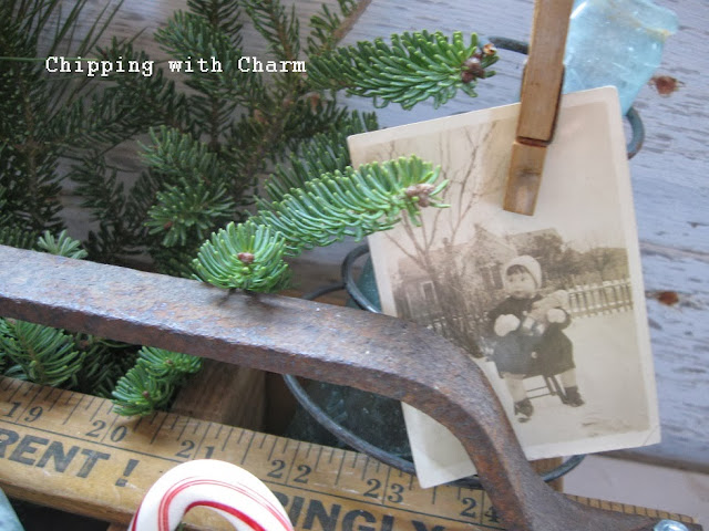 Chipping with Charm: Christmas Tote with a Silo Step Handle...http://www.chippingwithcharm.blogspot.com/