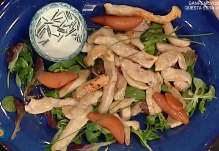 Straccetti di tacchino con pere al porto e zenzero con panna acida