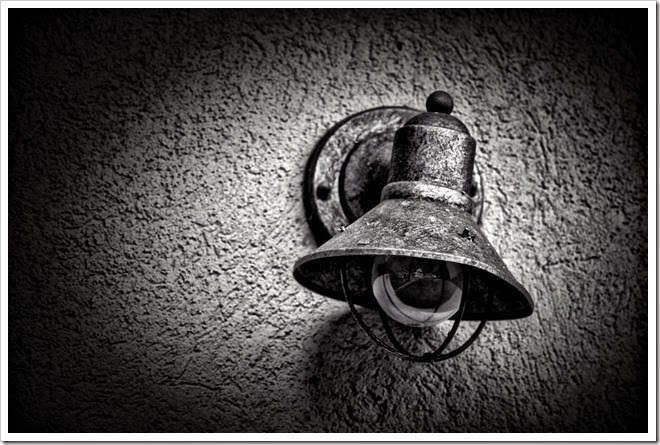 black-white-light-bulb-free-picture- (1008) black-white-light-bulb-free-picture- (1008)