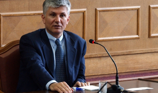Zoran Djindjic, Perdana Menteri Serbia yang Tewas Ditembak Mafia