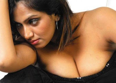 bhuvaneswari unseen images, bhuvaneswari hot navel show