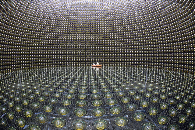 Todo esto para detectar un solo neutrino