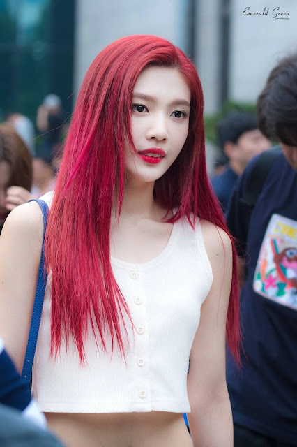 Rambut Merah Joy Red velvet 2