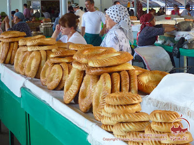 Samarkand lepeshka. Uzbek bread