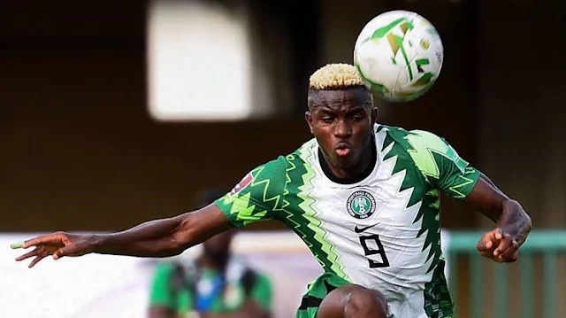 Osimhen wins Emerging Player of the Year at Globe Soccer Award