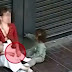 ΑΠΙΣΤΕΥΤΟ : Γυναίκα τσιμπάει ΔΥΝΑΤΑ το παιδί της για να κλαίει και να τις δίνουν χρήματα...(video)