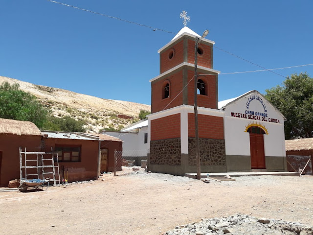  Ein erfreuliches Thema bietet die fast fertiggewordene Kapelle in Casa Grande an der argentinischen Grenze