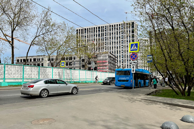 улица Берзарина, строящийся жилой комплекс «Родной город. Октябрьское поле»