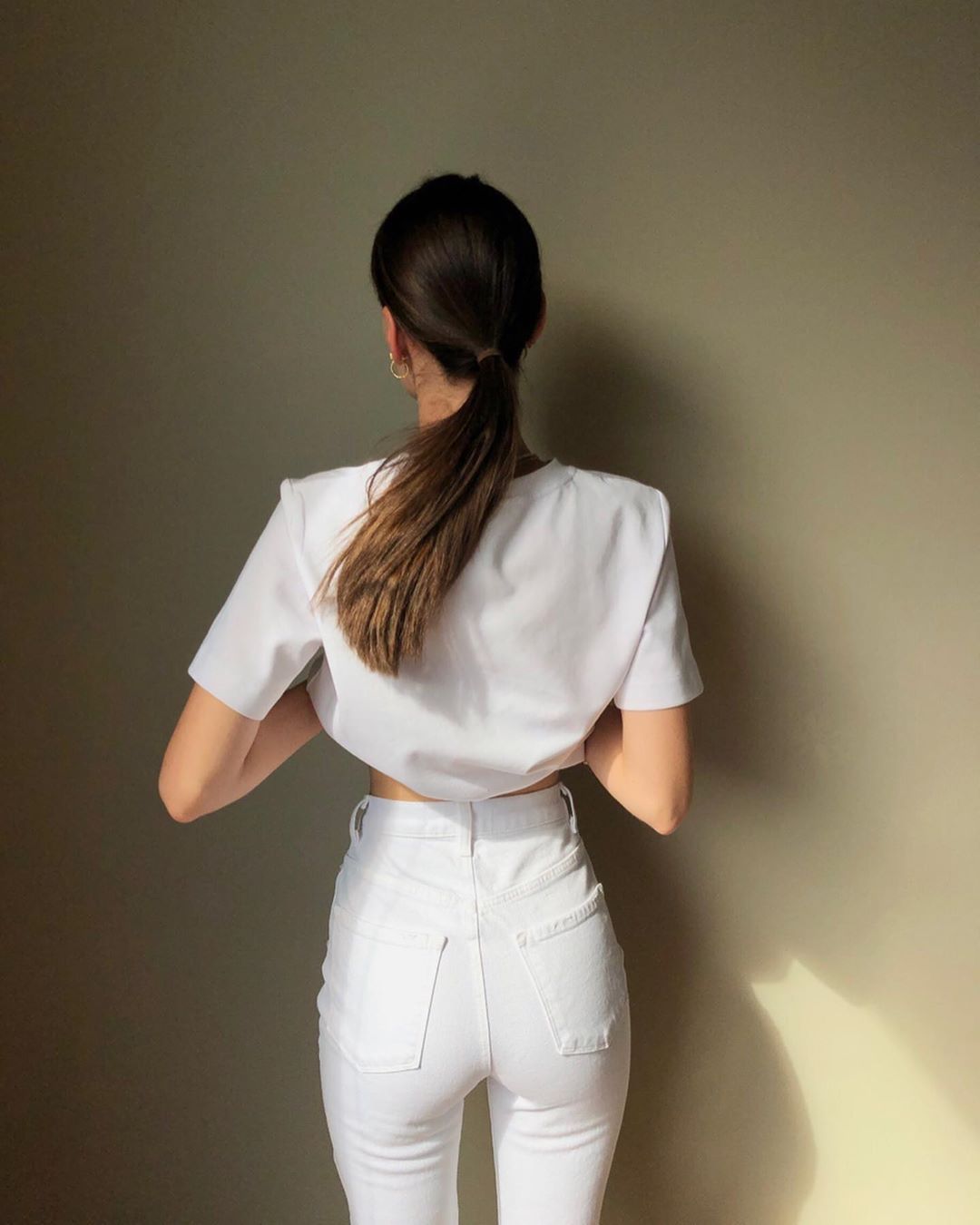 25 Pairs of White Jeans for a Fresh New Season