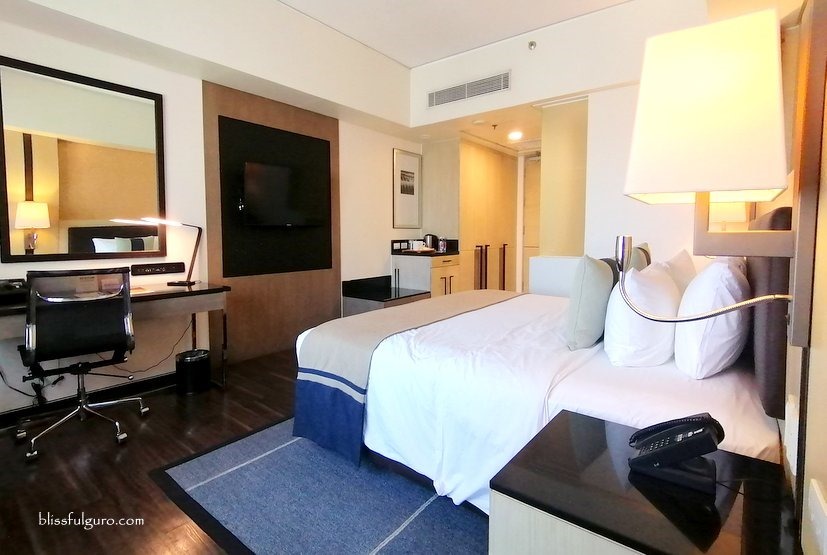 Seda Hotel in BGC Staycation