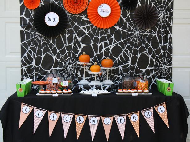  Spooky  Halloween  Table Settings and Decorations  2012 Ideas  