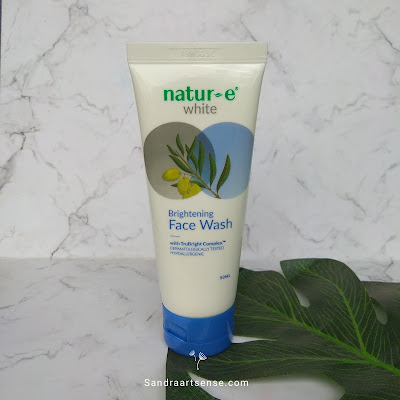 Natur-E White Brightening Face Wash