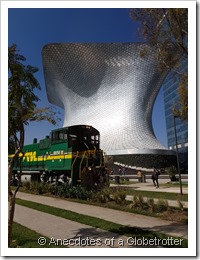 Train passing Museo Soumaya