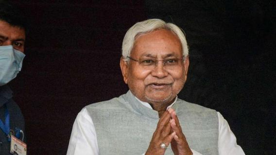 Political storm on employment, BJP bids Nitish will reverse again