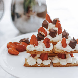 Recette - Le letter cake fraises/Kinder Bueno