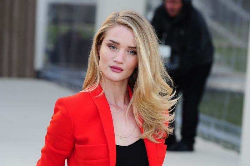 Rosie Huntington-Whiteley @ Burberry LFW Fall'13, Feb 18