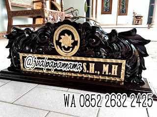 papan nama jati