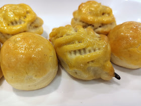 Pineapple Tarts. A Southeast Asian Chinese New Year Tradition 黄梨塔