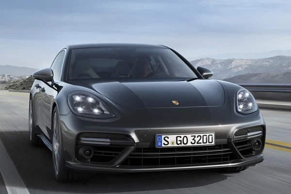 Porsche Panamera 2017