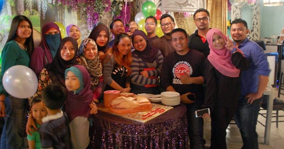 Meraihkan Birthday Ben Ashaari Di Flora Cafe Ampang Walk 