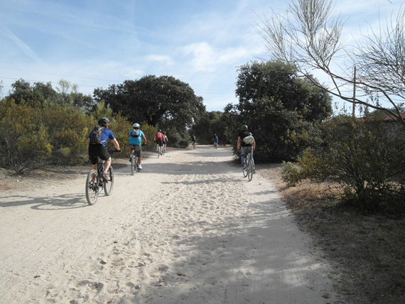 Ruta en bici de Madrid a Manzanares el Real por el GR-124, junio 2012