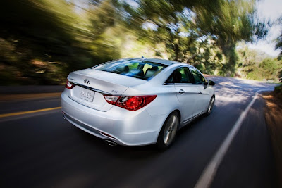 2011 Hyundai Sonata Turbo Rear Side View