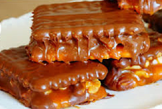 حلوى العيد البسكويت تحلية باردة سريعة بدون فرن في 5 دقائق بمكونات بسيطة متوفرة في كل بيت Chocolate Biscuits with Nuts Recipe