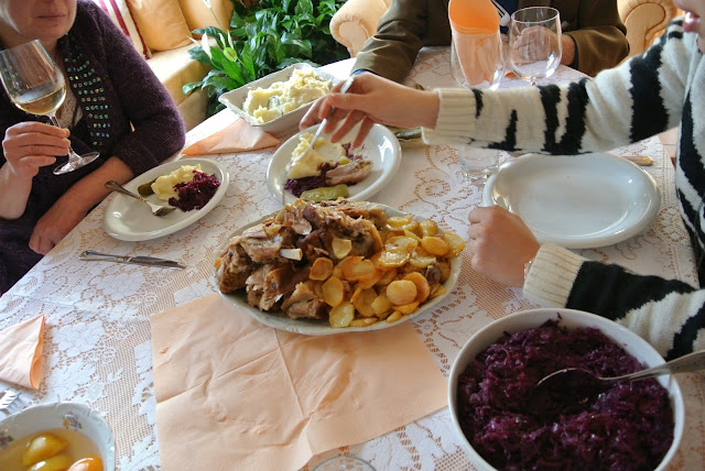 family Sunday lunch vintage porcelain