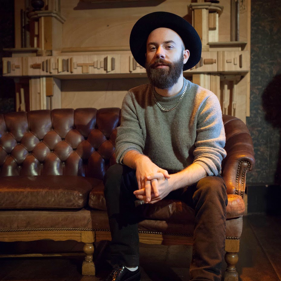 WOODKID: DO YOU LOVE ME AFTER ALL?