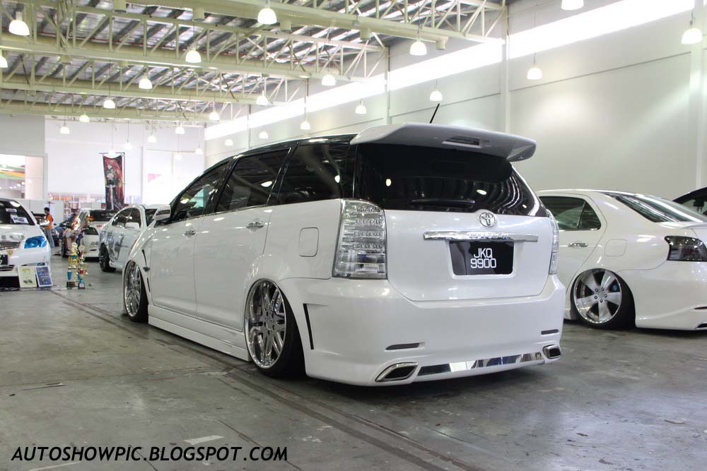 Autoshow Pic: VIP Style Toyota Wish