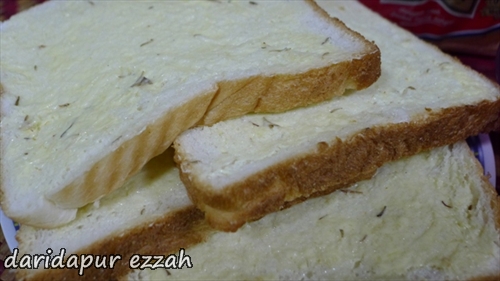 Dari Dapur Ezzah: Ayam Roasted dan Roti Garlic