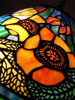 Tiffanylamp on Was Always Drawn To Graphic Line Compositions Over Chiaroscuro