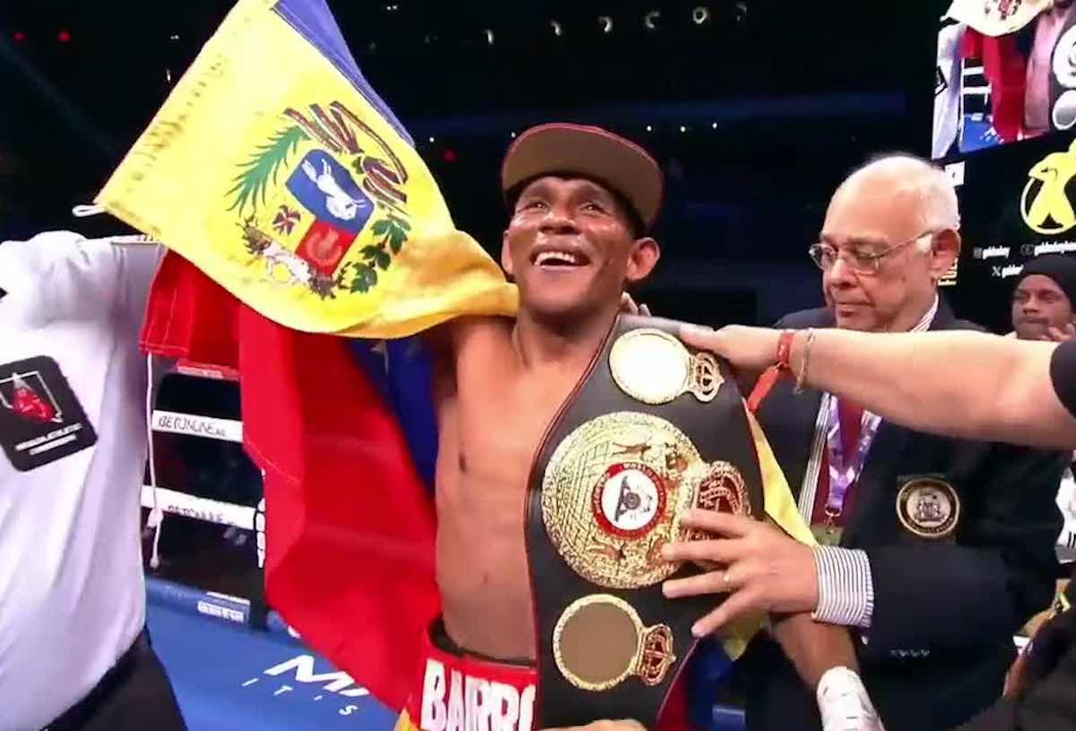 Ismael Barroso noquea a Ohara Davis en el primero