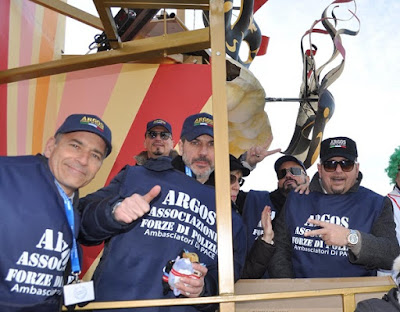 Il Gruppo di Volontari dell'Associazione ARGOS Forze di Polizia Fano - Marche - Gemellaggio con lo storico Carnevale di Fano