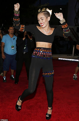 Miley Cyrus vma 2013